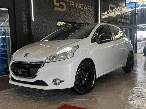 PEUGEOT 208 1.5 ALLURE 8V FLEX 4P MANUAL PEUGEOT 208 1.5 ALLURE 8V FLEX 4P MANUAL